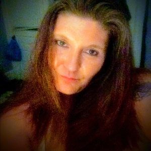 Meet your Posher, Cassandra